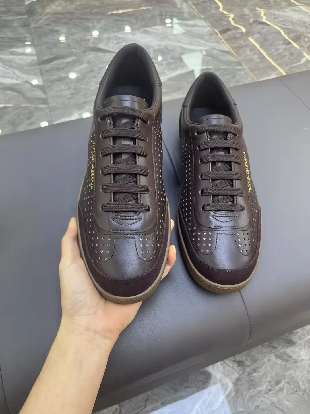 Men's Men's Shoes 💰400 [New Style] 🐝🐝DG—Dolce&G men's calfskin sneakers Portofino Yacht shoes, simple and versatile design, unique saddle leather soles. The Dolce &G logo rear wing is the icing on the cake. Imported cowhide + rubber outsole Size: 39-44 (customized at 38.45)